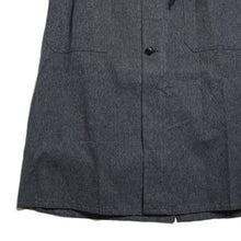 Load image into Gallery viewer, NOS 1950's FRENCH SALT & PEPPER CHAMBRAY WORK COAT (MEDIUM)