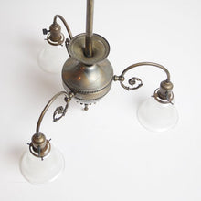 画像をギャラリービューアに読み込む, ANTIQUE BRASS 3 ARM CEILING LAMP WITH 3 SHADES