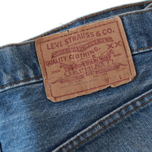 Load image into Gallery viewer, 1970's "LEVI'S" 505 SINGLE STITCH DENIM PANTS (W32)