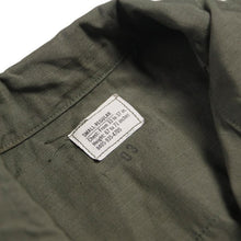 Load image into Gallery viewer, NOS 1960's "USARMY" JUNGLE FATIGUE JACKET (SMALL-REG)