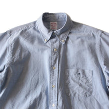 Load image into Gallery viewer, OLD "BROOKS BROTHERS" COTTON BD SHIRT MADE IN USA (MEDIUM)