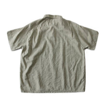 Load image into Gallery viewer, 1960's "PILGRIM" COTTON S / S BOX SHIRT (X-LARGE) MINT CONDITION