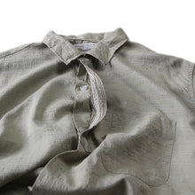 Load image into Gallery viewer, 1960's "PILGRIM" COTTON S / S BOX SHIRT (X-LARGE) MINT CONDITION