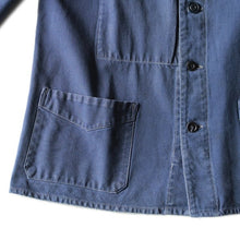 Load image into Gallery viewer, 1940's FRENCH COTTON TWILL FADED WORK JAKET WITH V-POCKET (MEDIUM)