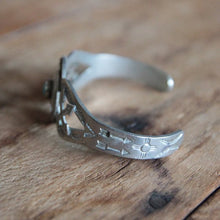 Load image into Gallery viewer, VINTAGE "NAVAJO" THUNDERBIRD BANGLE