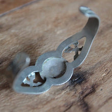 Load image into Gallery viewer, VINTAGE "NAVAJO" THUNDERBIRD BANGLE