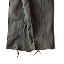 Load image into Gallery viewer, NOS 1960's M64 FRENCH ARMY FIELD PANTS (W30 EXTRA SHORT)