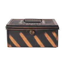 画像をギャラリービューアに読み込む, ANTIQUE JAPANNED METAL STRONG BOX