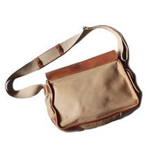 画像をギャラリービューアに読み込む, ORIGINAL "GHURKA" NO.93 SAFARI LEATHER × CANVAS SHOULDER BAG