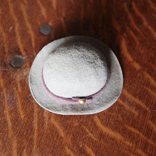 Load image into Gallery viewer, VINTAGE "DOBBS" SALESMAN SAMPLE HAT