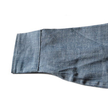 Load image into Gallery viewer, NOS 1950's ~ "WASHINGTON DEE CEE" BLUE CHAMBRAY SHIRT (MEDIUM)