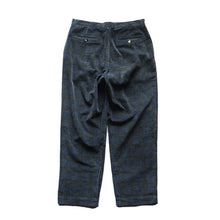 Load image into Gallery viewer, OLD "TOMMY HILFIGER" CORD'S CHECK SLACKS (W34)