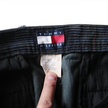 Load image into Gallery viewer, OLD "TOMMY HILFIGER" CORD'S CHECK SLACKS (W34)