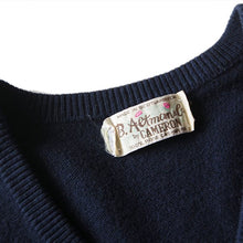 画像をギャラリービューアに読み込む, OLD CASHMERE WOOL V NECK SWEATER (LARGE) MINT CONDITION