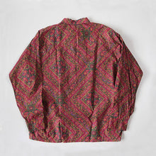 Load image into Gallery viewer, 1960's "HATHAWAY" BUXWELL PRINTS COTTON BOX SHIRT (LARGE)