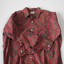 Load image into Gallery viewer, 1960's "HATHAWAY" BUXWELL PRINTS COTTON BOX SHIRT (LARGE)