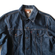 Load image into Gallery viewer, 1970's "LEVI'S" 70505 DENIM JACKET (SIZE 46) MINT CONDITION