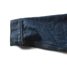 Load image into Gallery viewer, 1970's "LEVI'S" 70505 DENIM JACKET (SIZE 46) MINT CONDITION