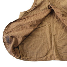Load image into Gallery viewer, ~ 1930's HALF MOON HUNTING VEST (LARGE)