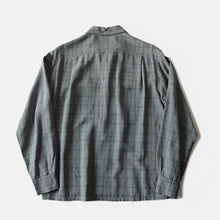 Load image into Gallery viewer, 1950's "SPORTSMAN" RAYON BOX SHIRT (MEDIUM) MINT CONDITION