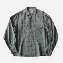 Load image into Gallery viewer, 1950's "SPORTSMAN" RAYON BOX SHIRT (MEDIUM) MINT CONDITION