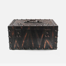 画像をギャラリービューアに読み込む, ANTIQUE JAPANNED STRONG BOX WITH KEY
