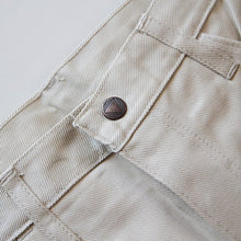 Load image into Gallery viewer, NOS 1960's "OLD KENTUCKY" SLIM TAPARED TWILL PANTS (W29) NATURAL