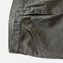 Load image into Gallery viewer, NOS 1960's "OLD KENTUCKY" SLIM TAPARED TWILL PANTS (W30) OLIVE