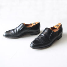 Load image into Gallery viewer, OLD "THE FLORSHEIM" VENETIAN LEATHER SHOES (9 1/2 D)