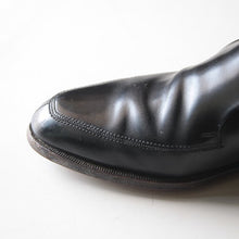 Load image into Gallery viewer, OLD "THE FLORSHEIM" VENETIAN LEATHER SHOES (9 1/2 D)