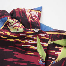Load image into Gallery viewer, 1950's "MCGREGOR" SURF PRINTED RAYON ALOHA SHIRT (ML)
