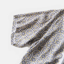 Load image into Gallery viewer, 1950's "KAHANAMOKU" RAYON BOX S / S SHIRT MADE MY CISCO (LARGE)