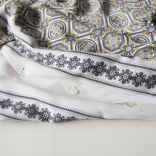 Load image into Gallery viewer, 1950's "KAHANAMOKU" RAYON BOX S / S SHIRT MADE MY CISCO (LARGE)