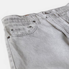Load image into Gallery viewer, NOS 1980's "LEVI'S" 550 WHITE WASHED DENIM PANTS (W31)