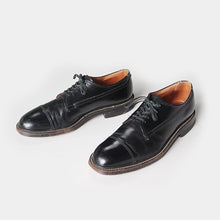 Load image into Gallery viewer, 1940's ~ "MID STATES SHOE CO." STRAIGHT TIP DRESS SHOES (8 HALF)