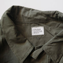 Load image into Gallery viewer, NOS 1960's "USARMY" JUNGLE FATIGUE JACKET RIP STOP (X-LARGE REG)