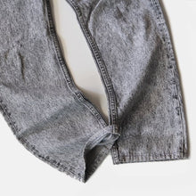 Load image into Gallery viewer, 1990's "LEVI'S" 501 ICE WASH BLACK DENIM PANTS (W32)
