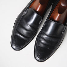 Load image into Gallery viewer, OLD "ALLEN EDMONDS" VANP LEATHER SHOES (9 HALF D)
