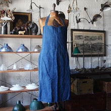 Load image into Gallery viewer, ANTIQUE FRENCH INDIGO LINEN WORK APLON
