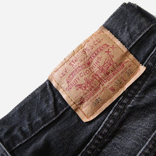 Load image into Gallery viewer, 1990's "LEVI'S" 501 BLACK DENIM PANTS (W31) MADE IN USA