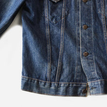 Load image into Gallery viewer, AUTHENTIC "LEVI'S" 70505 DENIM JACKET (LARGE)