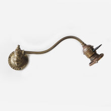 画像をギャラリービューアに読み込む, ANTIQUE ADJUSTABLE BRASS WALL MOUNT LAMP
