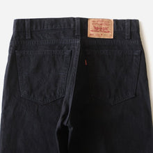 Load image into Gallery viewer, 1990's "LEVI'S" 550 TAPARED BLACK DENIM PANTS (W33) MADE IN USA