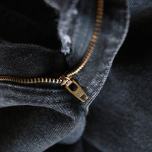Load image into Gallery viewer, 1990's "LEVI'S" 550 BLACK DENIM PANTS (W34) MADE IN USA