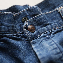 Load image into Gallery viewer, 1950's ~ "STRONG RELIABLE" DENIM PAINTER PANTS (W33)