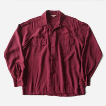 Load image into Gallery viewer, 1950's "PILGRIM" RAYON BOX SHIRT (MEDIUM)