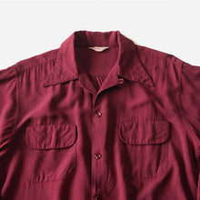 Load image into Gallery viewer, 1950's "PILGRIM" RAYON BOX SHIRT (MEDIUM)