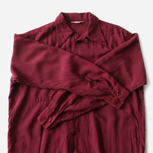 Load image into Gallery viewer, 1950's "PILGRIM" RAYON BOX SHIRT (MEDIUM)