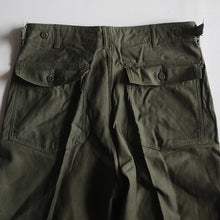 Load image into Gallery viewer, N.O.S 1960's "U.S.ARMY" OG-107 COTTON SATEEN TROUSER (MEDIUM)