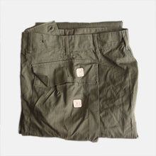 Load image into Gallery viewer, N.O.S 1940's "U.S.ARMY" M-43 H.B.T TROUSER (W33 L31)